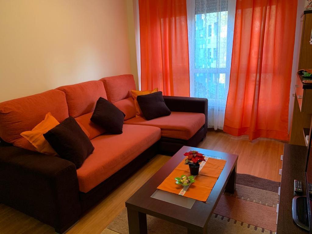 Apartamento Mota-2 Huca-Los Prados; Parking Y Wifi Gratis Oviedo Exteriér fotografie
