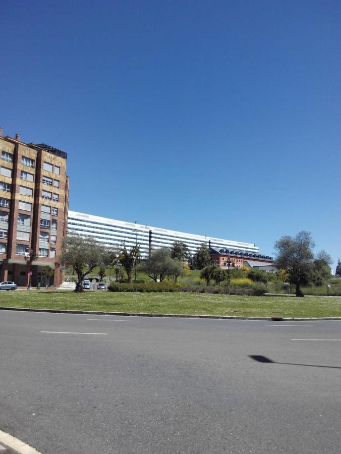 Apartamento Mota-2 Huca-Los Prados; Parking Y Wifi Gratis Oviedo Exteriér fotografie
